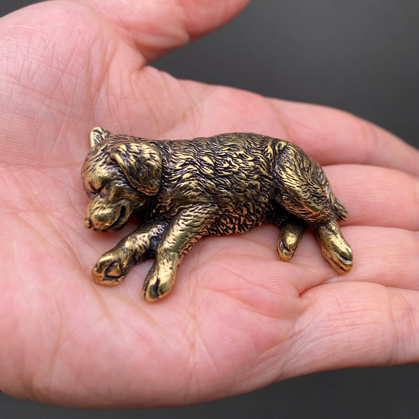 Brass Sleeping Golden Retriever Desktop Ornaments