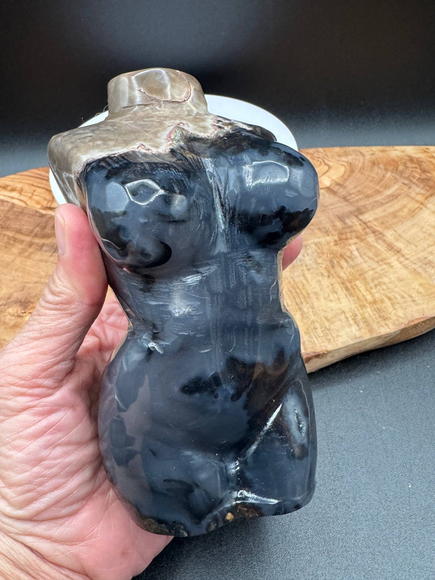 5.5" UV volcanic agate Divine femimine lady body L123