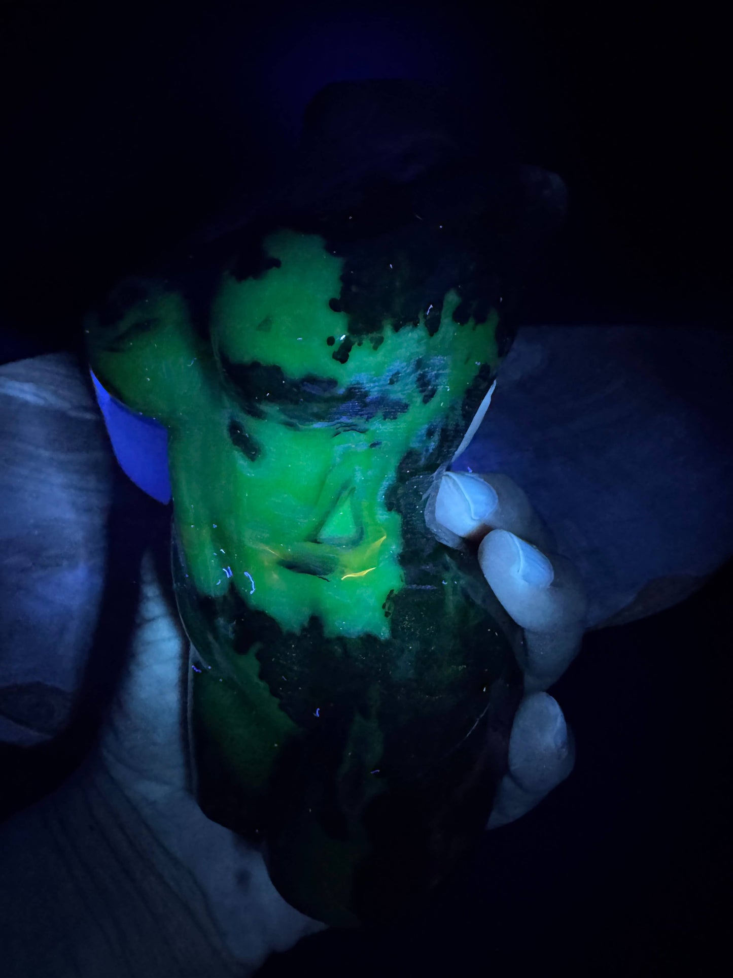 5.5" UV volcanic agate Divine femimine lady body L123