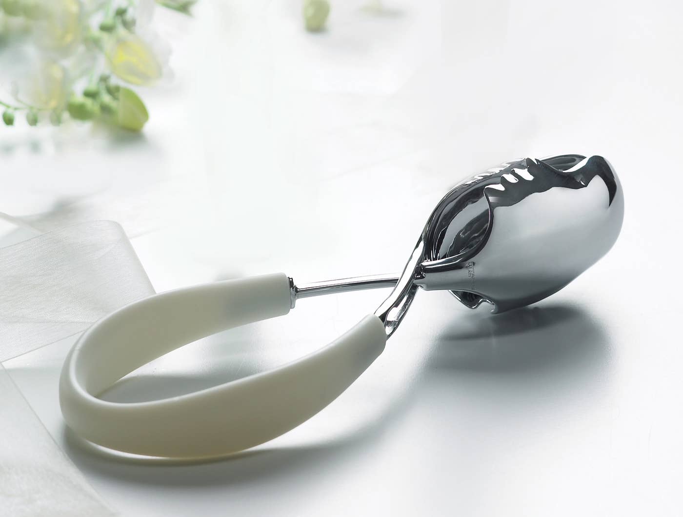 Kiss - Salad Tongs