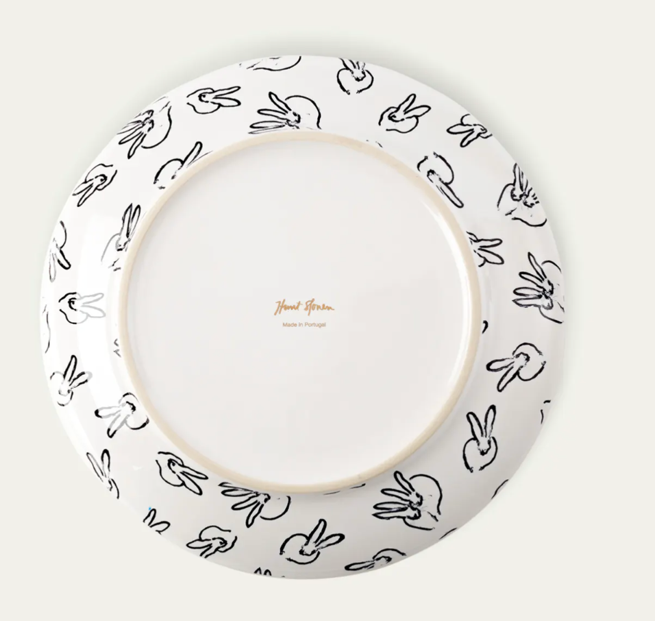 RABBIT RUN DINNER PLATE, WHITE. by Hunt Slonem