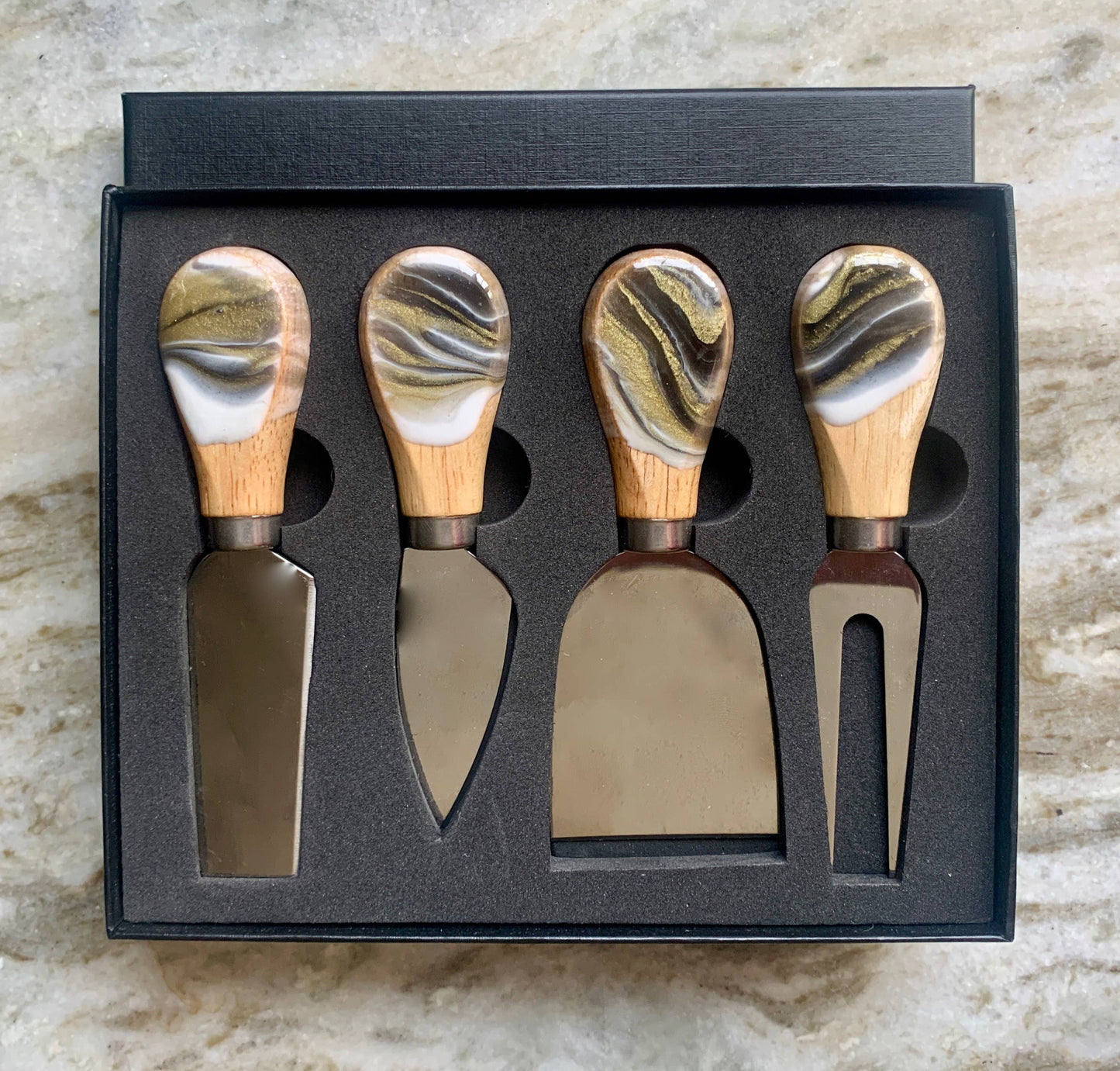 Cheese Utensil Set of 6 with black box organic resin