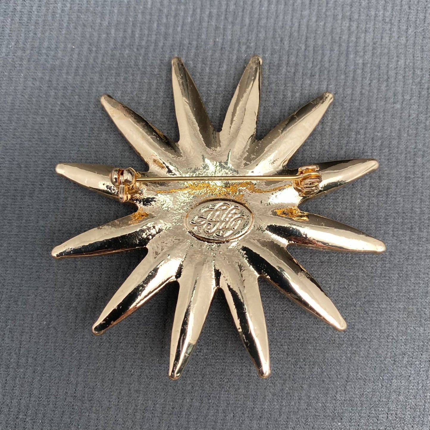 Vintage Rhinestone Inlaid Gold-plated Sun Brooch