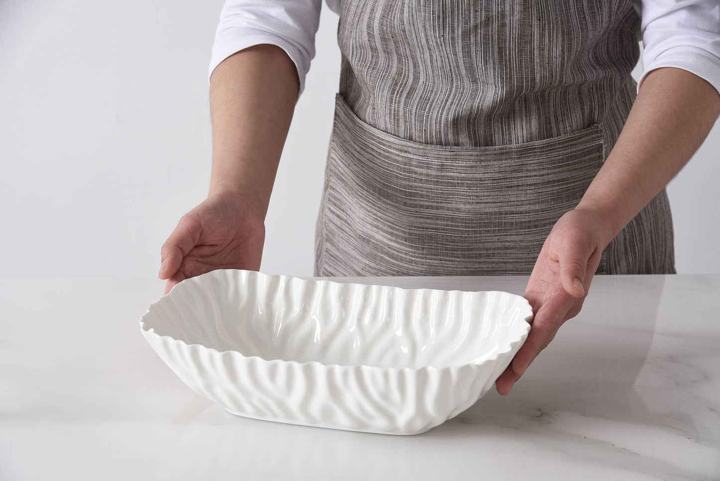 Porcelain White  Medium Deep Server (Scalloped Edges)