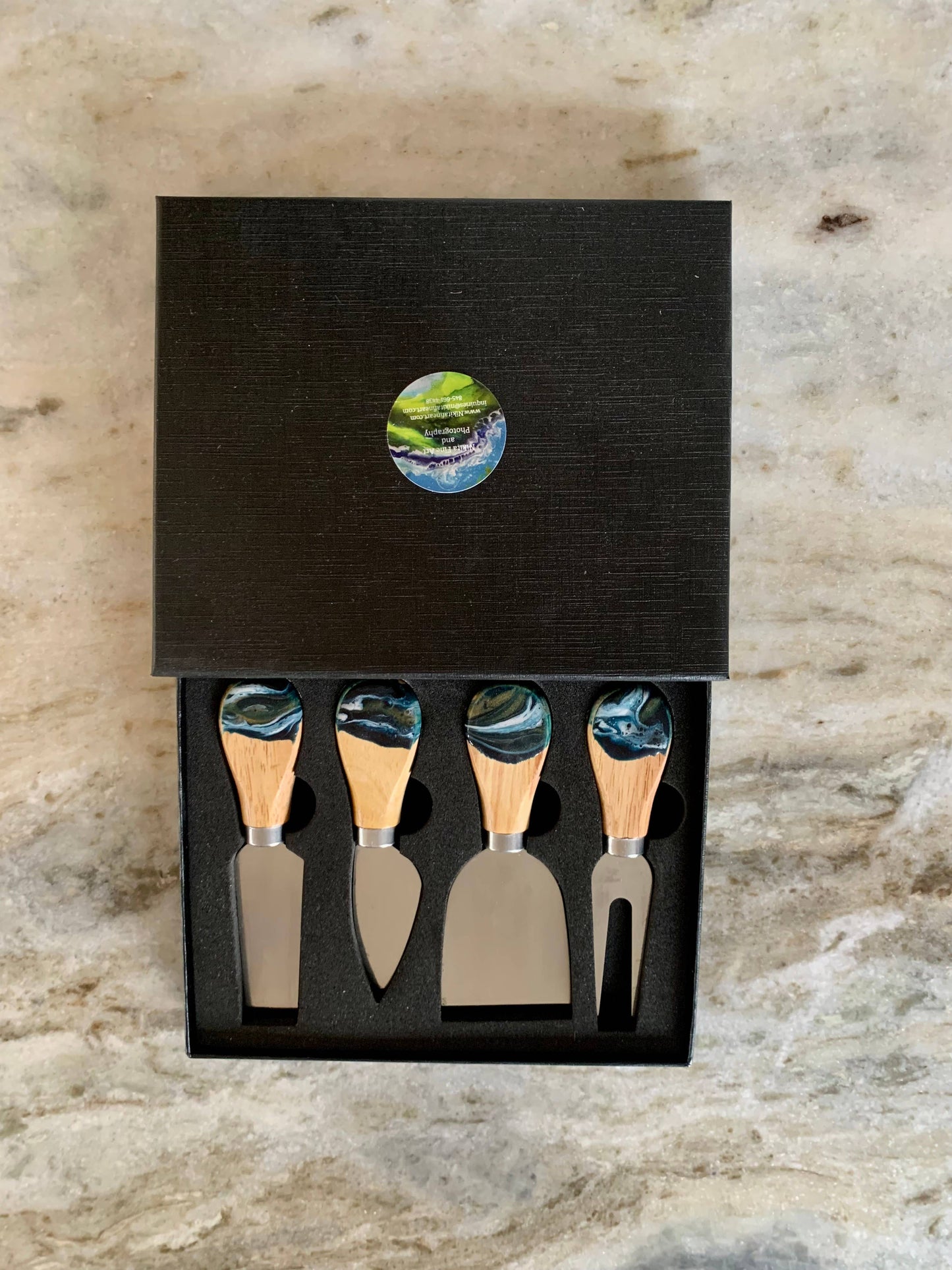 Cheese Utensil Set of 6 with black box organic resin