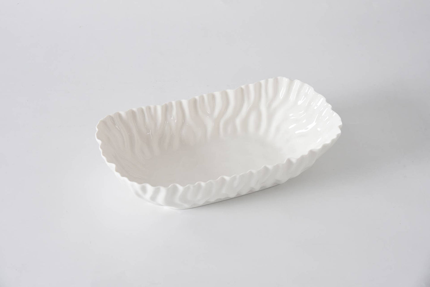 Porcelain White  Medium Deep Server (Scalloped Edges)