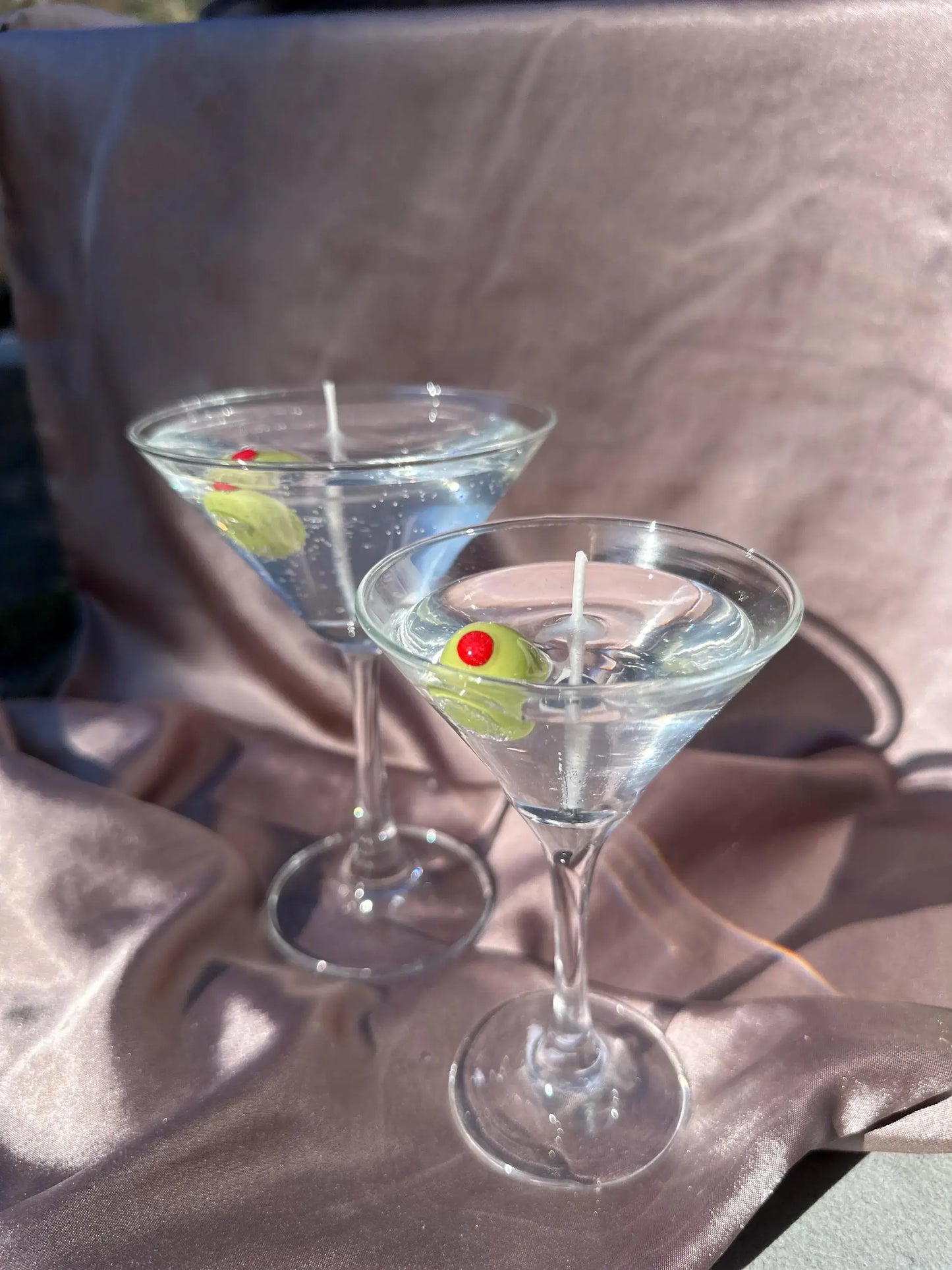 Dirty Martini Candle. Gin. Vodka. Olives.-7.5 oz.