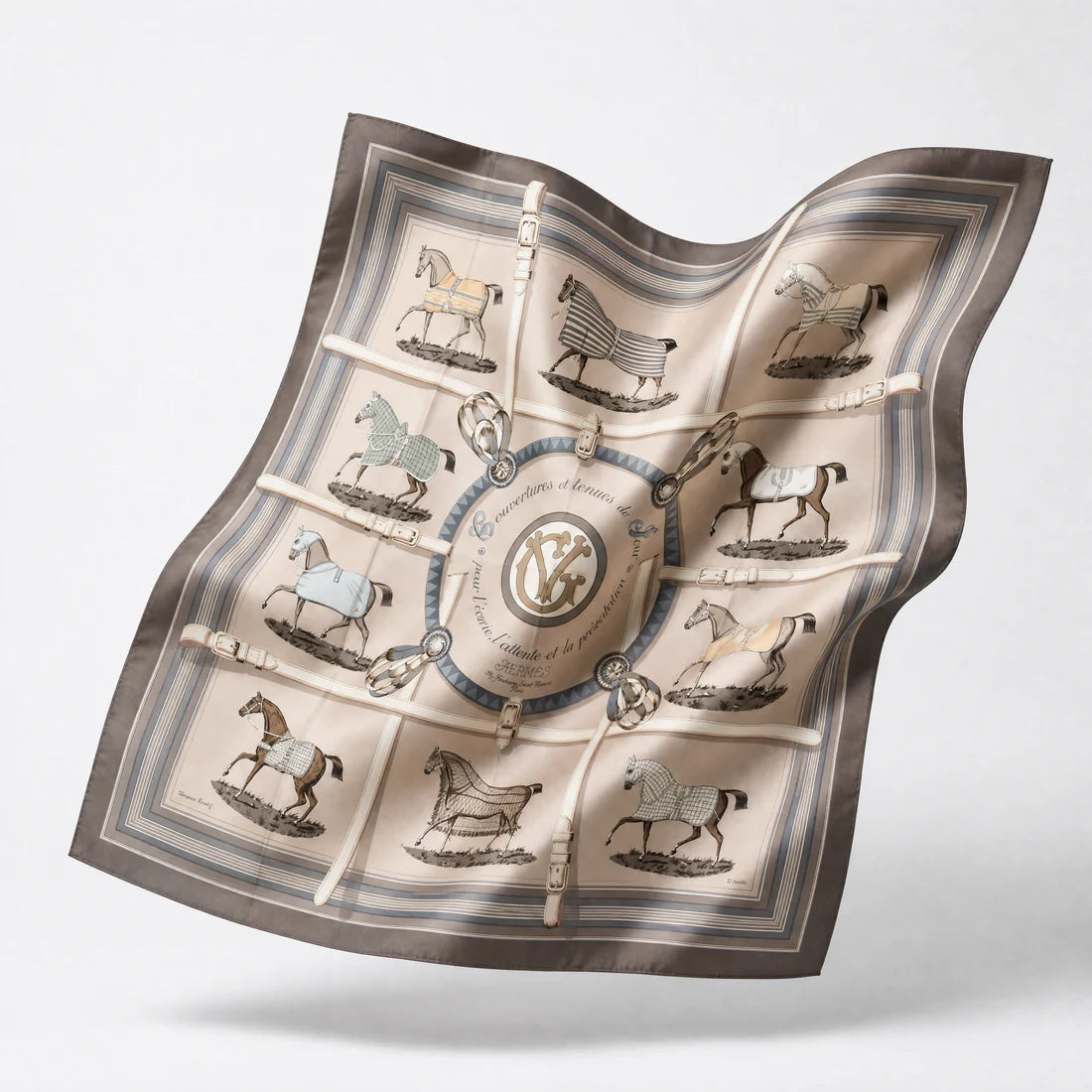 Couvertures et Tenues du jour George V Vintage Silk Scarf